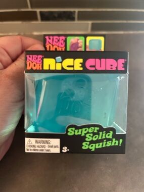 NeeDoh Nice Cube Super Solid Squish - Teal